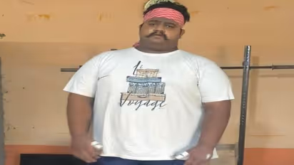 పునీత్ రాజ్ కుమార్ లాగే... వ్యాయామం చేస్తూ ప్రముఖ తెలుగు వెయిట్ లిఫ్టర్ మృతి (Video)