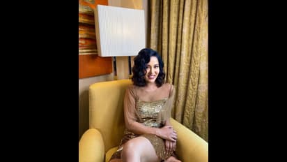 Raiza Wilson hot : அச்சசோ..உதட்டு சாயத்தில் சொட்டும் கிளாமரில் அள்ளும் ரைசா வில்சன்...