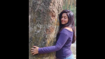 Poonam Bajwa :பூனம் பஜ்வாவின் செம ஹாட் யோகா போஸ்..இது தினுசா இருக்கே..காலையிலேயே இளசுகளை கடுப்பேத்துரங்களே..