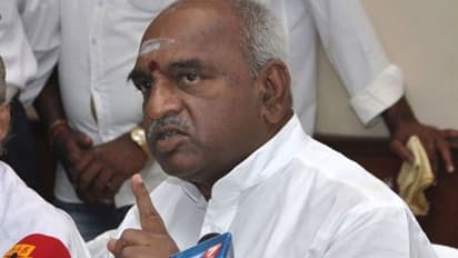 எல்லாத்தையும் சொல்லியே ஆகணுமா..? கடுப்பான பொன்.ராதா.. பாஜக - அதிமுக கூட்டணியில் விரிசலா..?