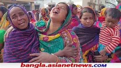 মালদহে দুর্ঘটনায় একমাত্র রোজগেরে ছেলের মৃত্যুতে অথৈ জলে পরিবার, সরকারি সাহায্যের আশ্বাস বিধায়কের