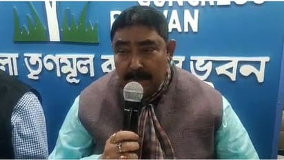  অসুস্থ, হাঁটতে পারছেন না, হাজিরা এড়িয়ে সিবিআইয়ের থেকে ৪ সপ্তাহ সময় চাইলেন অনুব্রত