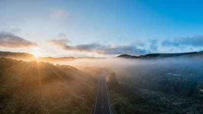 Astrological Tips of sunrise: ভাগ্য বদলে দিতে সূর্যোদয়ের সময় করুন এই কাজটি, বদলে যাবে জীবন