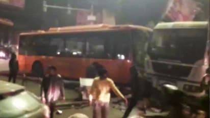 Bus Accident at Kanpur: মৃত অন্তত ৬, কানপুরে পথচারীদের পিষে দিল নিয়ন্ত্রণ হারানো ইলেকট্রিক বাস