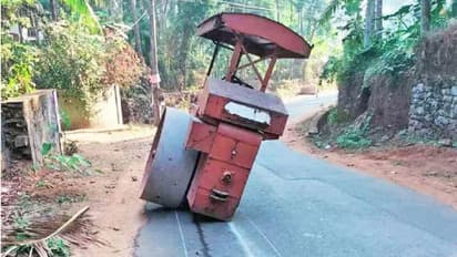 ഓട്ടത്തിനിടെ റോഡ് റോളറിന്‍റെ ടയര്‍ ഊരിത്തെറിച്ചു; 25 മീറ്ററിലധികം റോഡിലൂടെ നിരങ്ങി നീങ്ങി വമ്പന്‍ ടയര്‍