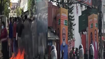 मणिपुर चुनाव : टिकट वितरण में अपने नेताओं की अनदेखी से BJP कार्यकर्ता नाराज, पार्टी कार्यालय में तोड़फोड़