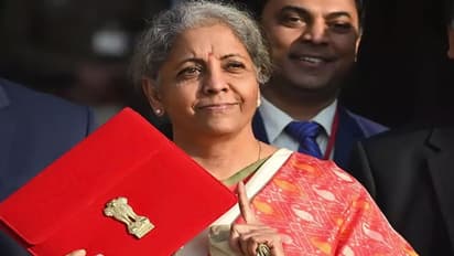 Union Budget 2023-24: பட்ஜெட் 2023-24: வருமான வரிவிலக்கு உச்ச வரம்பு ரூ.5 லட்சமாக உயரலாம்?