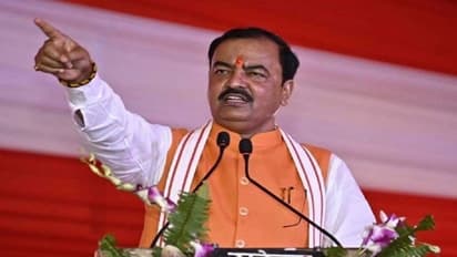 यूपी चुनाव को लेकर डिप्टी सीएम ने सपा प्रमुख पर साधा निशाना, कहा- 'फर्क साफ है अखिलेश जी'