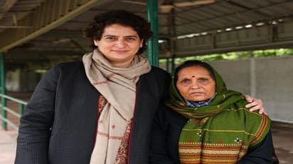 कांग्रेस ने दिया टिकट लेकिन चुनाव नहीं लड़ेंगी खुशी दुबे की मां, जानिए कहां फंसा पेंच