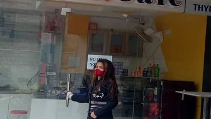 റെയിൽവേ സ്റ്റേഷനിൽ ഉപേക്ഷിക്കപ്പെട്ടു, യാചകരായ ദമ്പതികളെടുത്തു വളർത്തി, പ്രചോദനമാണ് ജ്യോതിയുടെ പോരാട്ടം