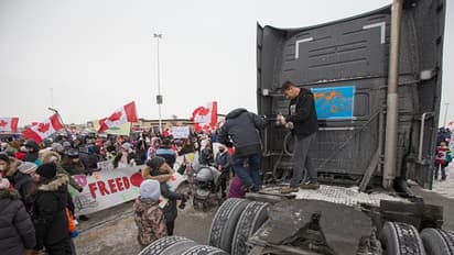 Coronavirus: ಟ್ರಕ್‌ ಚಾಲಕರ ಹಾವಳಿ, ಕೈ ಮೀರಿದ ಸ್ಥಿತಿ, ಕೆನಡಾದಲ್ಲಿ ತುರ್ತುಪರಿಸ್ಥಿತಿ