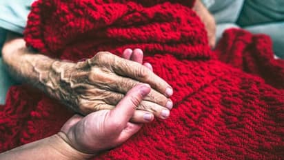 Palliative Care: പാലിയേറ്റീവ് കെയർ രോഗികളുടെ പരിചരണങ്ങൾക്കായി പുതിയ മാർഗനിർദേശങ്ങൾ ഇങ്ങനെ...