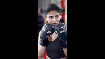 Iswarya menon :ஓவர் டைட் உடையில் ஸ்டரக்சரை ஸ்கெச் போட்டு காட்டும் ஐஸ்வர்யா மேனன்! சூடேற்றும் செம்ம ஹாட் Photos