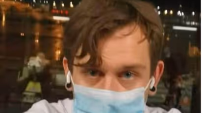 '16 सेकंड' मास्क उतरना शख्स को पड़ गया भारी, लगा 2 लाख रुपये का जुर्माना