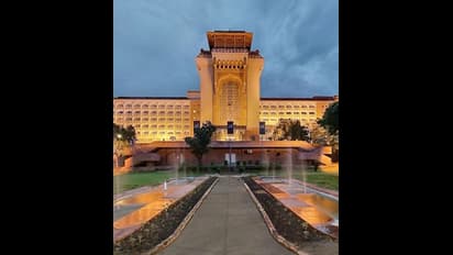 Five Star Hotel: ஏர் இந்தியாவுக்கு அடுத்து விற்பனைக்கு வரப்போகும் மிகப்பெரிய ஓட்டல்..? வெளியான தகவல்..