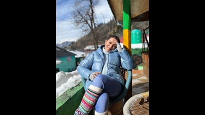 Mimi Chakraborty: গোপন ডেট নাকি সোলো ট্রিপ, বরফের দেশে স্টাইল স্টেটমেন্টে ছক্কা হাঁকালেন মিমি