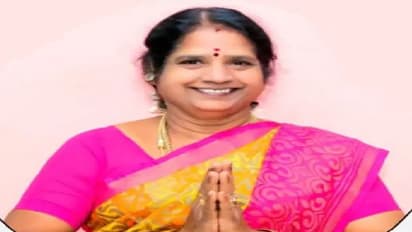 திருமணத்திற்கு மண்டபம் இலவசம், இறப்பிற்கு ஐஸ் பாக்ஸ் இலவசம்... திமுக பெண் வேட்பாளர் வினோத வாக்குறுதி!!