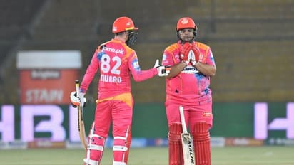 PSL: காலின் முன்ரோ, அசாம் கான், ஸ்டர்லிங் காட்டடி.! 20 ஓவரில் 229 ரன்களை குவித்த இஸ்லாமாபாத் அணி