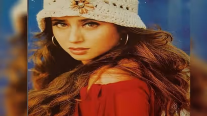 Urmila Matondkar Birthday:उर्मिला मातोंडकर का इस डायरेक्टर के साथ जुड़ा था नाम,इश्क ने अदाकारा का करियर डूबाया