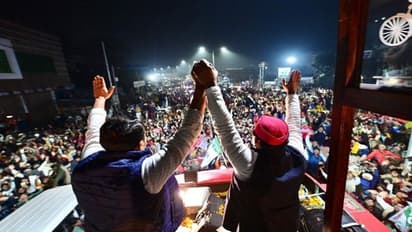 अखिलेश- जयन्त की चुनावी रथयात्रा में उमड़ा जनसैलाब, रालोद प्रत्याशी समेत 13 लोगों पर मुकदमा दर्ज