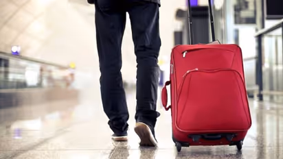 ജി 20 ഉച്ചകോടിക്കെത്തിയ ചൈനീസ് സംഘാംഗത്തിന്റെ കൈയിൽ അസാധാരണ വലിപ്പമുള്ള ബാഗ്!, ഏറെ നേരത്തെ ആശങ്ക, ദുരൂഹത