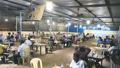 Tasmac: டாஸ்மாக் விலை உயர்வு..புதுச்சேரியில் அலைமோதும் கூட்டம்.. மதுப்பானக்கடையை நோக்கி படையெடுக்கும் மக்கள்..