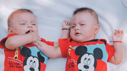 বাচ্চার পেটে কৃমি হলে ওষুধ ছাড়াও এই জিনিসগুলো কার্যকর, খাওয়ার সঙ্গে সঙ্গে আরাম পাবে