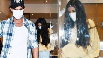 সোশ্যাল মিডিয়ায় হৃতিকে ভালোবাসা জানালেন সাবা, তবে কি সম্পর্কে কথা ঘোষণা করতে চলেছেন?