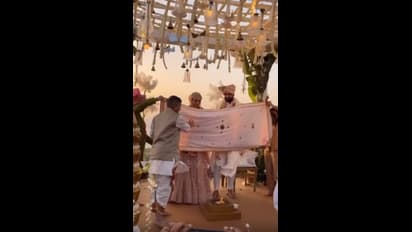 Karishma Tanna And Varun Bangera wedding :  കരിഷ്മ തന്നയുടെ അതിമനോഹര വിവാഹ ചിത്രങ്ങള്‍ കാണാം...