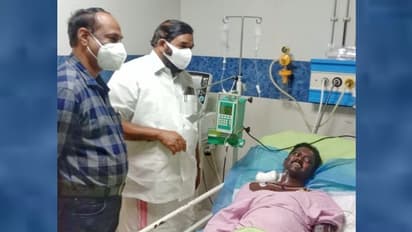 Vava Suresh : വാവ സുരേഷ് കാണണമെന്ന് അറിയിച്ചു, ഓടിയെത്തി മന്ത്രി വാസവൻ, ഒപ്പം കുറച്ച് നിർദ്ദേശവും