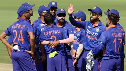 IND vs WI : 'വിക്കറ്റ് സെഞ്ചുറി'; യുസ്വേന്ദ്ര ചാഹലിന് രോഹിത് ശര്മ്മയുടെ പ്രത്യേക അഭിനന്ദനം