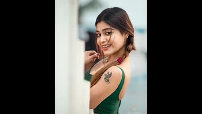 Dharsha Gupta Hot: லோ கிப்பில் படுக்கையில் படுத்து பாடல் பாடிய ''தர்ஷா குப்தா''...பட வாய்ப்புக்காக இப்படியா?