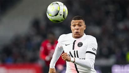 Ligue 1: Kylian Mbappe happy to let Lionel Messi become PSG's leading man; denies decision over future