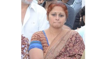  జయసుధతో బీజేపీ నేతల సంప్రదింపులు: పార్టీలో చేరాలని కోరుతున్న కమలం నేతలు