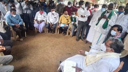 ಸಿದ್ದರಾಮಯ್ಯ ಭೇಟಿಯಾದ ದೇವೇಗೌಡ್ರ ಮಾನಸ ಪುತ್ರ, ಕುತೂಹಲ ಮೂಡಿಸಿದ ದತ್ತಾ ನಡೆ