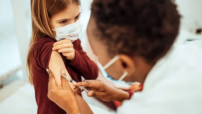 കുട്ടികളിലെ ഒമിക്രോൺ വ്യാപനം; വിദ​ഗ്ധർ പറയുന്നു