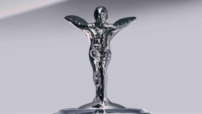New Spirit of Ecstasy : പുതിയ ഭാഗ്യചിഹ്നവുമായി റോള്‍സ് റോയിസ്