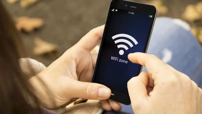 West Bengal 10th Exam:  SSLC ಪರೀಕ್ಷೆ ಹಿನ್ನೆಲೆ ಇಂಟರ್ನೆಟ್ ಬಂದ್‌ ಮಾಡಿದ ದೀದಿ ಸರಕಾರ