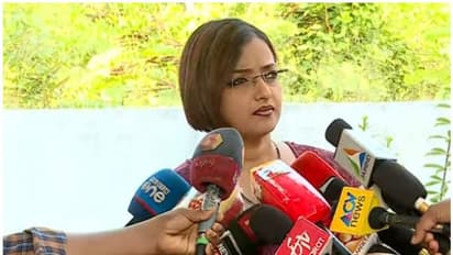 തകർച്ചകൾ വരുമ്പോഴും തോറ്റ് പിന്മാറില്ല; ബ്യൂറോക്രാറ്റുകൾ ഒരു കാര്യവും ചെയ്യാൻ സമ്മതിക്കുന്നില്ലെന്നും സ്വപ്ന