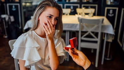 ಅವಳು ನಿಮಗೆ ಕ್ಲೀನ್ ಬೋಲ್ಡ್ ಆಗಿದ್ದು ಹೌದಾ? ಗೊತ್ತು ಮಾಡಿಕೊಳ್ಳೋದು ಹೇಗೆ? 