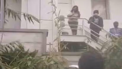 మాజీ మంత్రి డీకే అరుణ కూతురు శ్రుతిపై ఎస్సీ, ఎస్టీ అట్రాసిటీ కేసు.. కారణమిదే..