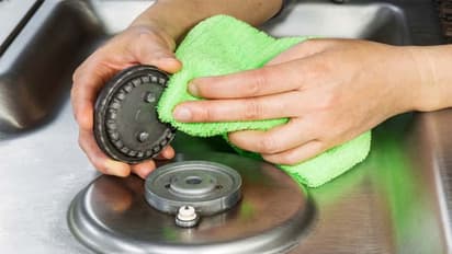 இல்லத்தரசிகளுக்கு பயனுள்ள 5 வீட்டு உபயோக குறிப்புகள்..! அவசியம் தெரிஞ்சுக்கோங்கோ..