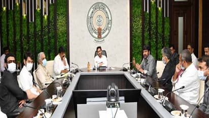 Cinema tickets price row: జగన్ ఆ మాట చెప్పారు, చిరంజీవిని మెచ్చుకున్న పేర్ని నాని