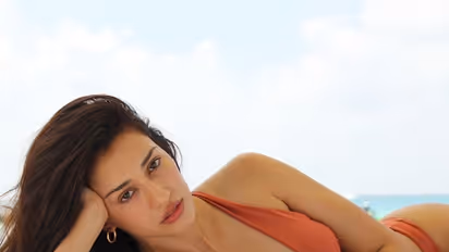 Disha Patani Hot : ஆஹா... என்ன ஷேப்பு!! திஷா பதானியின் பிகினி புகைப்படத்தை பார்த்து ஜொல்லு விடும் ரசிகர்கள்