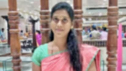 அம்சமா பொறந்தது என்னோட குத்தமா சார் ? என்னை வச்சு ஆம்பளைங்க..? போலீஸை தெறிக்கவிட்ட கீச்சுக்கிளி…