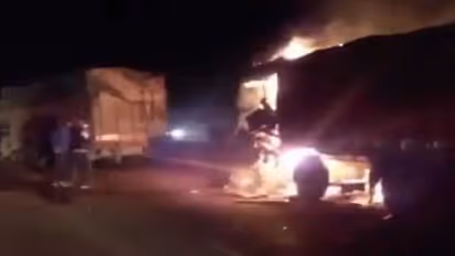 बिहार में दर्दनाक हादसा : दो ट्रकों की जोरदार टक्कर से केबिन में लगी आग, ड्राइवर-खलासी जिंदा जले