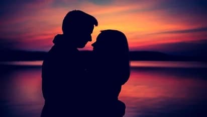 স্বপ্নে এসে বারবার ঘুম ভাঙিয়ে দিচ্ছে প্রাক্তন প্রেমিক বা প্রেমিকা, কেন এমনটা হয় জানেন কী