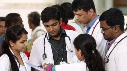 அரசு நினைத்தால் முடியும்.. தனியார் மருத்துவக் கல்லூரிகளில் ரூ.13,610 மட்டுமே கட்டணம்.. ராமதாஸ் அதிரடி..