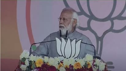 यूपी चुनाव: अयोध्या में 'रामभक्त लता मंगेशकर' के नाम पर चौराहा, PM मोदी ने कासगंज में CM योगी को दी बधाई