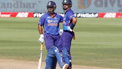 IND vs WI 3rd ODI: निचले क्रम के बल्लेबाजों चाहर-सुंदर की बदौलत 265 रनों तक पहुंचा भारत, अय्यर-पंत की फिफ्टी